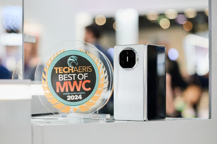 华为携多款热门产品亮相MWC 华为Mate X5斩获权威媒体奖