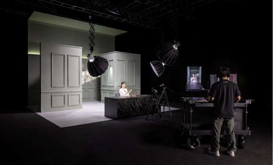 20241128_1732780675978637.jpg 【新闻稿】佳能“佳直播”发布直播2 拷贝.0解决方案,引领品质直播新发展1288.jpg