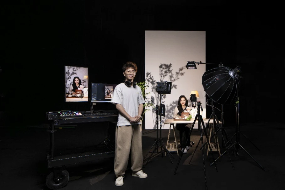 20241128_1732781293524887.jpg 【新闻稿】佳能“佳直播”发布直播2 拷贝.0解决方案,引领品质直播新发展2390.jpg