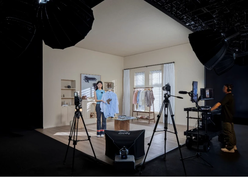 20241128_1732780771235352.jpg 【新闻稿】佳能“佳直播”发布直播2 拷贝.0解决方案,引领品质直播新发展1738.jpg