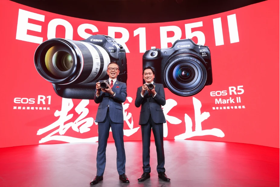 以此版为准【新闻稿】超越不止 再创1系辉煌 佳能发布旗舰全画幅专微相机EOS R1279 拷贝.jpg