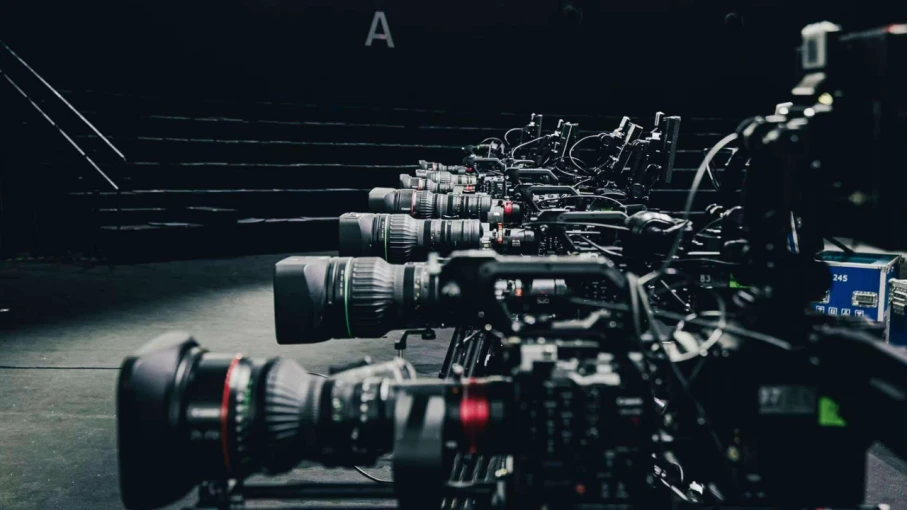 20250924_1758699113572408.jpg 【案例稿】高质感与高效率并行:佳直播PRO助力中国国际时装周闭幕大秀圆满收官539 拷贝.jpg