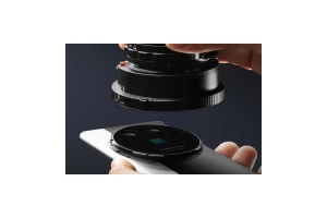 真我可更换镜头概念机亮相MWC：至高10倍无损光变