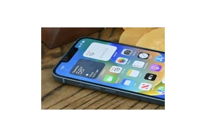 iPhone SE4屏幕配置曝光：采用OLED材质刘海屏