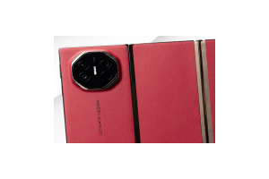 华为Mate XT 非凡大师获得PChome2024年度卓越创新手机奖项