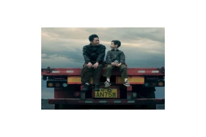 华为新春影片《圆圆的饺子》1月21日上映：Mate 70拍摄