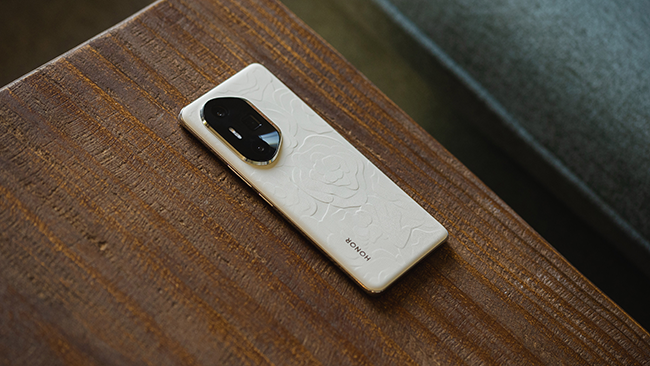 强的不止于影像 产品力全面升维 荣耀300 Ultra评测