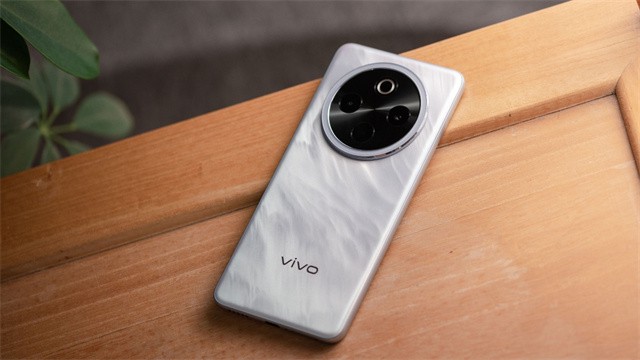 vivo Y300 Pro+体验评测：7300mAh续航灭霸 小身材大能量