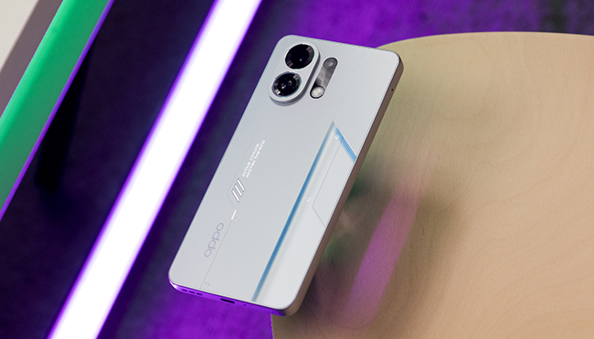 赛博装甲搭配疾风散热 OPPO K13 Turbo Pro评测