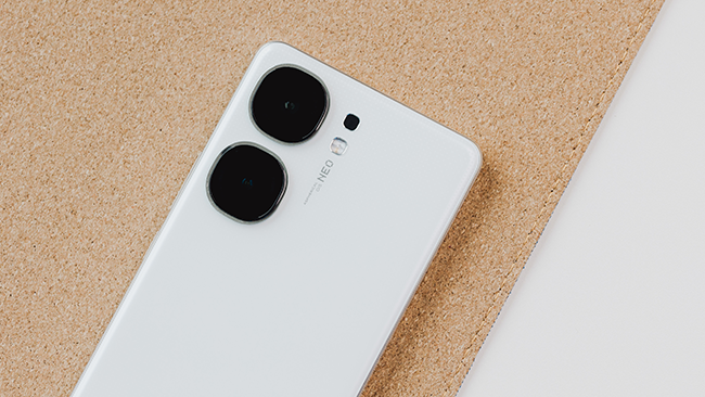 不止于换芯 电池和指纹均有大升级 iQOO Neo9S Pro+评测