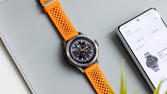 钛合金机身加持 内置专业颂拓运动算法 小米手表S4 Sport体验