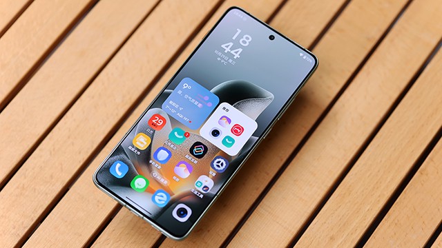 超薄手机迎来春天 续航影像不妥协 联想moto X70 Air体验