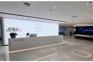 突破始于此 —— 杉川机器人引领地面清洁科技潮流