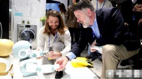 海尔机器人AWE预售在即,智慧生活抢先新体验