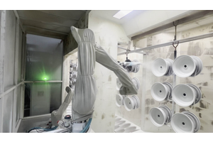 发展新质生产力，大族协作型喷涂机器人高效上岗