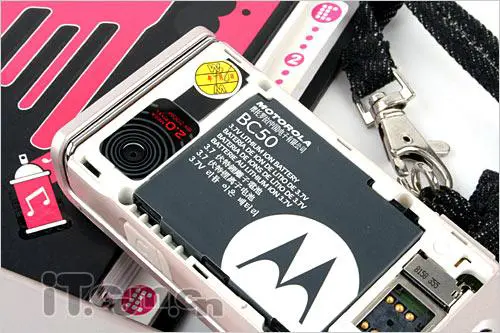 全新时尚外型摩托滑盖娱乐机ZN200评测(7)