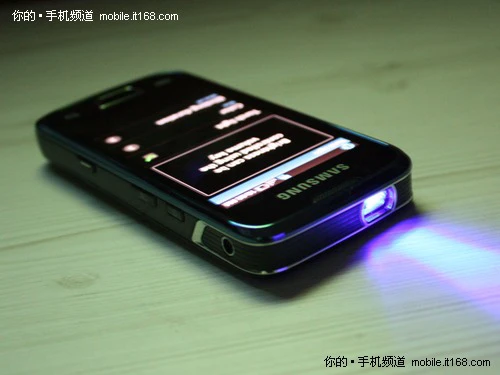 手电筒+投影功能详解