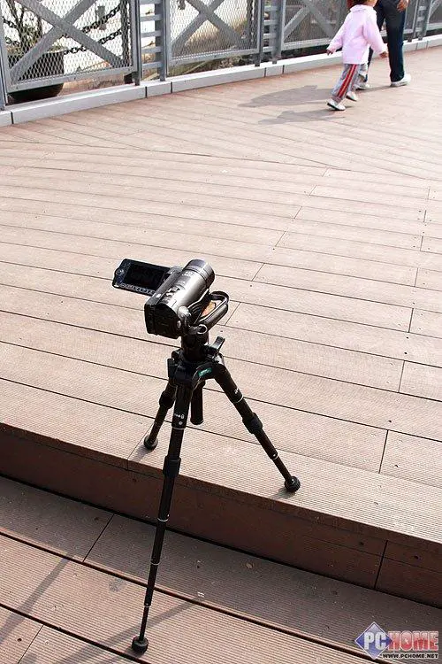 双模存储家用旗舰摄像机佳能HF11评测(7)