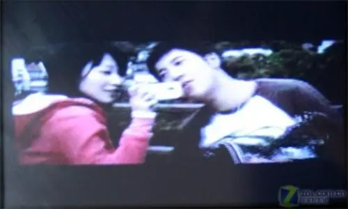 全触摸炫彩灯 "Touch Feel"海尔H2评测 触摸炫彩灯海尔国产Touch手机H2评测(6)