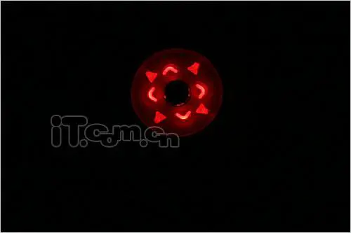 全新时尚外型摩托滑盖娱乐机ZN200评测(5)