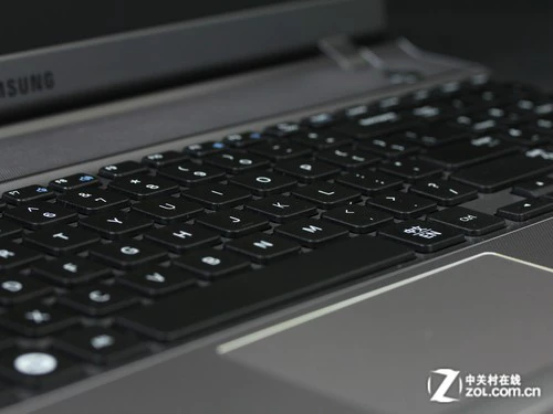 霸气大屏游戏本 三星Series 5 550P评测 