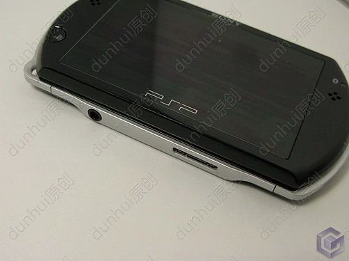 这个激情了 PSP go实机完全拆解大评测 