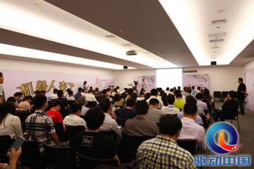 各界大佬疾呼“机器人来了”硬蛋助推人工智能的未来