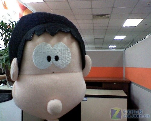 “无限大”时尚 富士通上网本M2010评测 