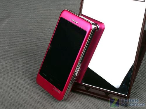 IM软件6合1 "聊客"齐乐CHERR3690评测 