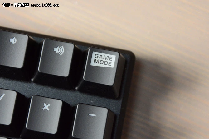 细节：金属材质 彰显质感