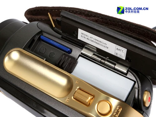 24K镀金打造 全高清闪存DV<a class=a_key target=_blank href=http://price.sosol.com.cn/pri_list_brand_1918.html>三星</a> HMX08评测 