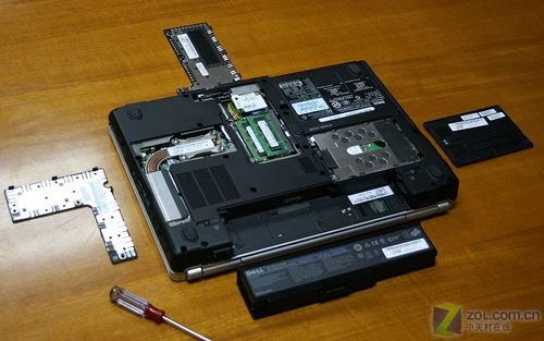 圣诞节的礼物 白色版戴尔1420唯美评测 