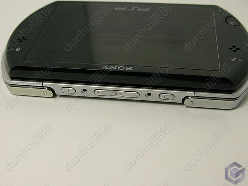 这个激情了 PSP go实机完全拆解大评测 