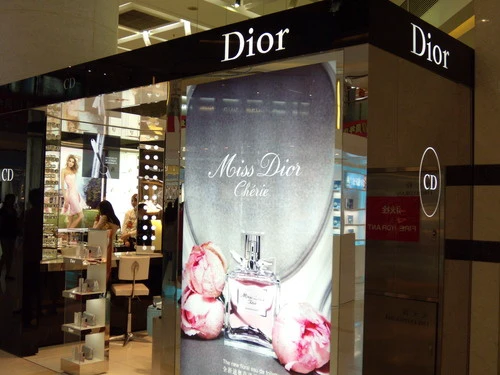 高画质1450万像素 尼康旗舰卡片S710评测 