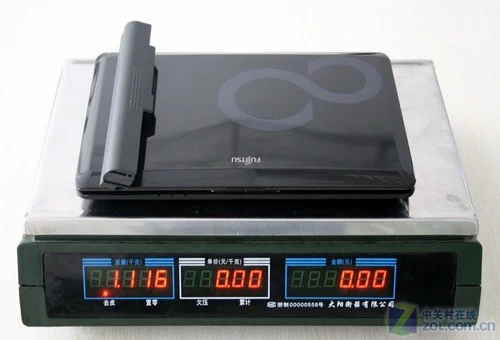 “无限大”时尚 富士通上网本M2010评测 