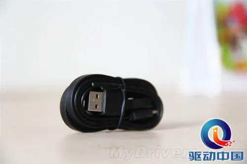 天线一根变两根 99元极壹S评测