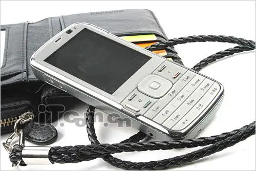 N系列直板王诺基亚N79与N82对比评测(2)