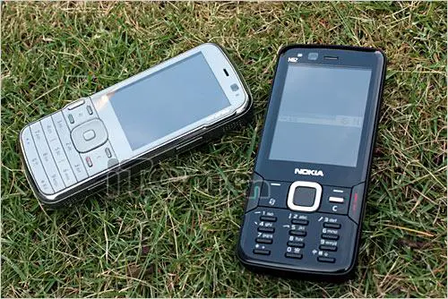 N系列直板王诺基亚N79与N82对比评测