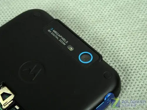 内置GPS芯片摩托全键盘智能Q11评测(3)