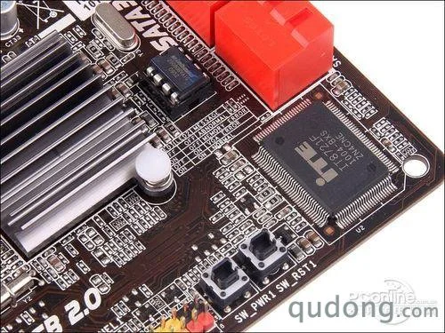 节能开核一起上映泰890GX主板开核评测(3)