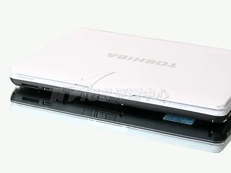 亮丽身形东芝PortégéM803笔记本评测(3)