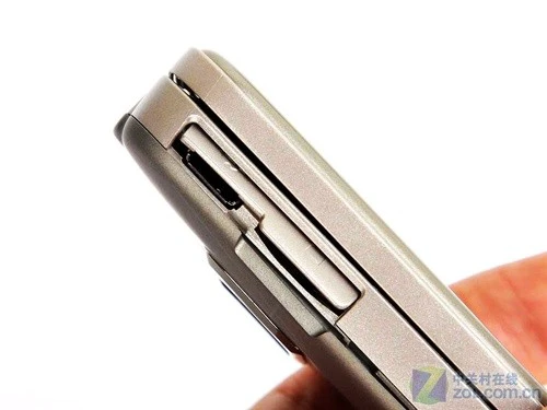 滑动缩放+GPS精确导航 诺基亚6710N评测 