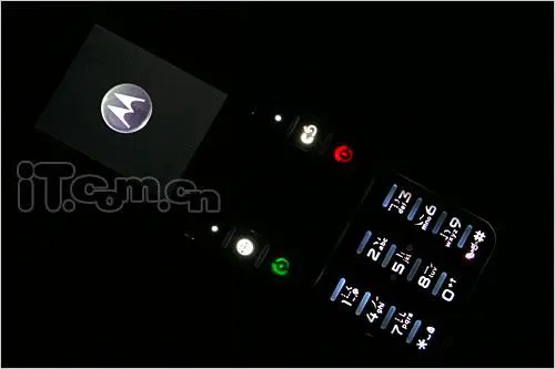 全新时尚外型摩托滑盖娱乐机ZN200评测(3)