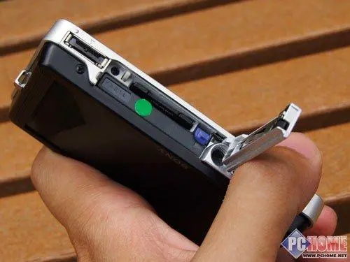 拥有92万像素触摸屏时尚索尼T700评测(4)