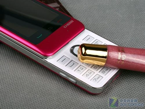 IM软件6合1 "聊客"齐乐CHERR3690评测 