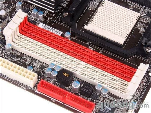 节能开核一起上映泰890GX主板开核评测(3)