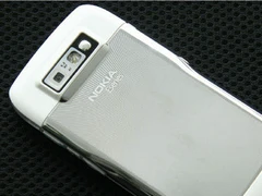 E5整体外观传承之中有亮点