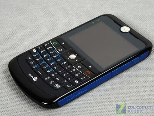 内置GPS芯片摩托全键盘智能Q11评测