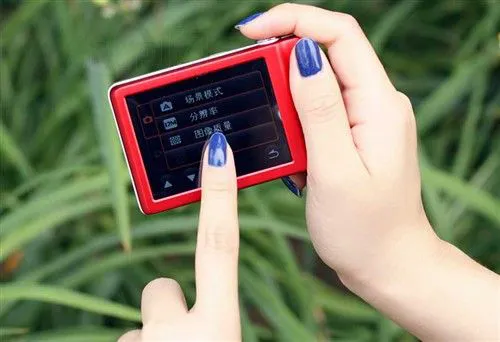 不仅是配置强大 明基卡片机T1260评测