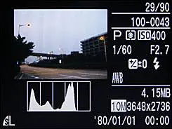 时尚可爱不乏精致小巧佳能E1详尽评测(4)